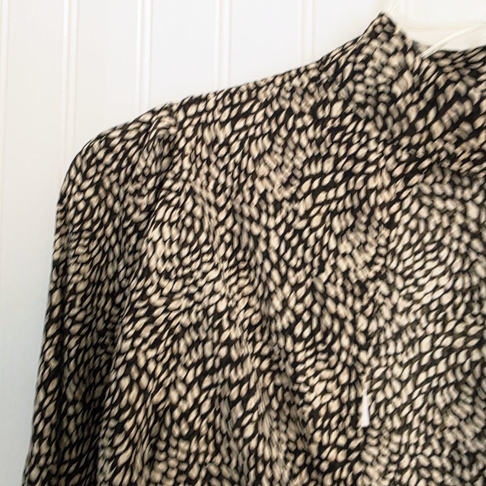 Banana Republic NWT Backless Tie Blouse | Animal Print Statement Top Size Small - Picture 8 of 12